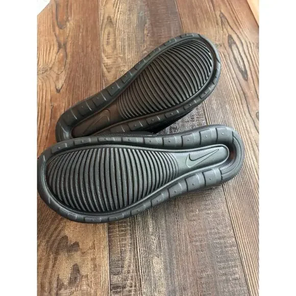 Nike VICTORI ONE Black/Metallic Gold CN9675-006 Comfort Sandals Mens Sz 8 - Picture 4 of 5